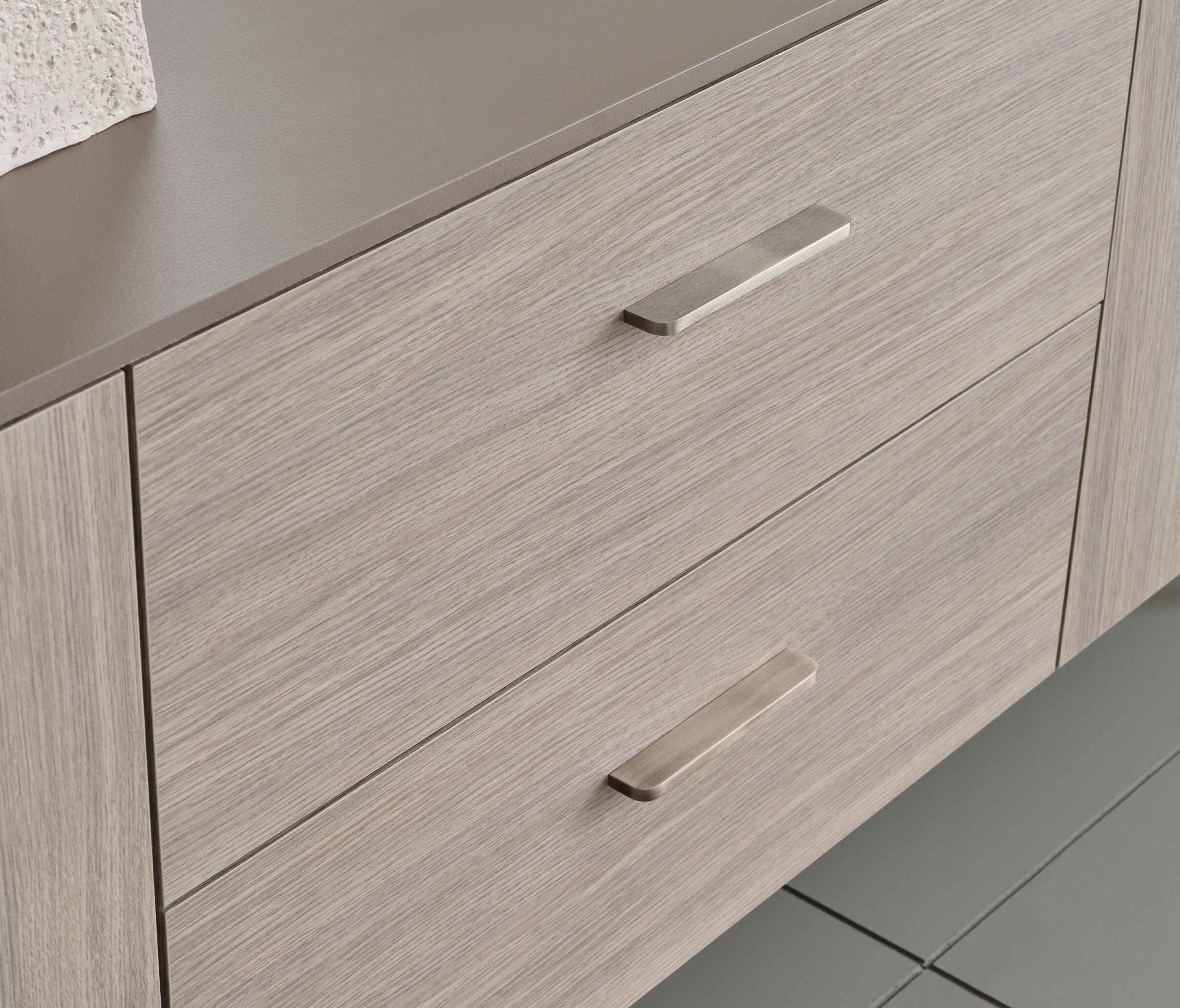 VARENA SIDEBOARD - Image 4