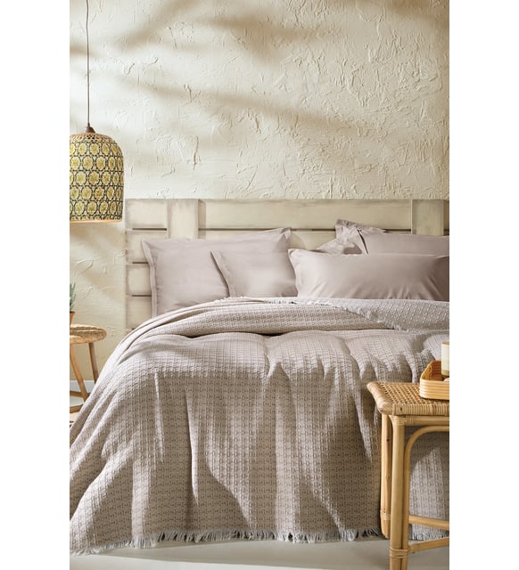 Queen Size Marita Pique Set - - Image 2