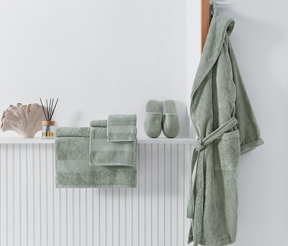 Essentials Bath Towel - Nile Green (90x150 cm) - Image 2