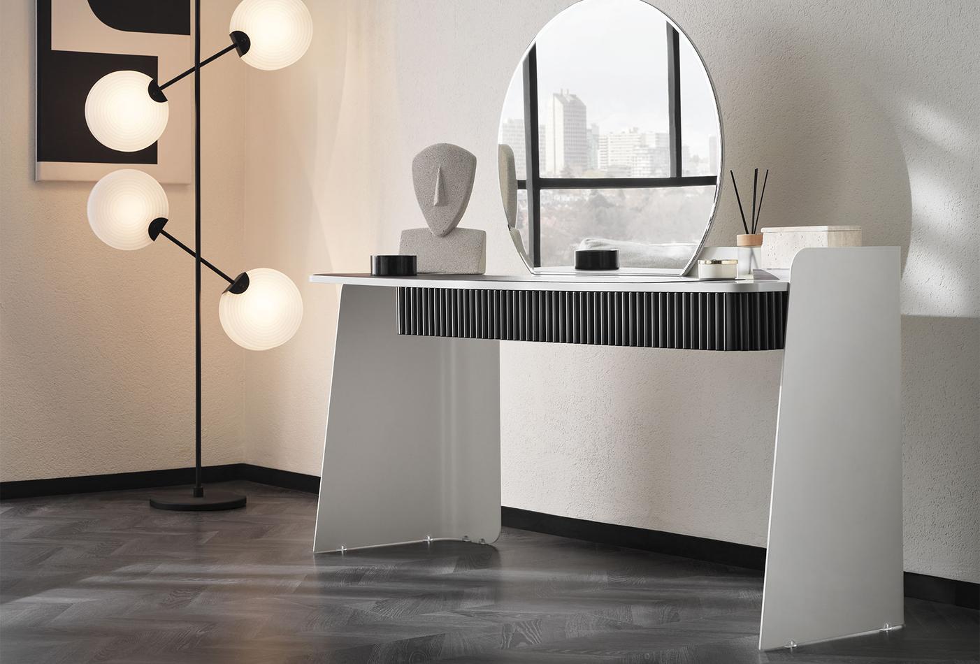 Delhi Vanity Table.. - Image 4