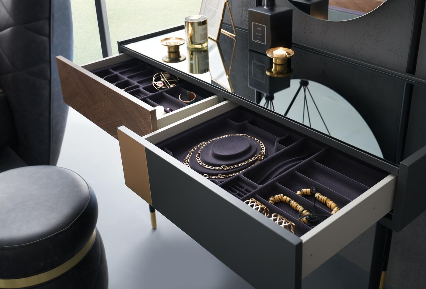 Dorian Vanity Table - Image 4