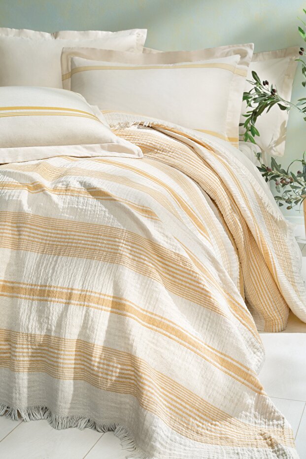 Queen Size Meri Pique Set -
