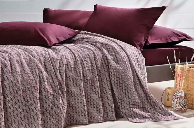 Queen Size Marita Pique Set -