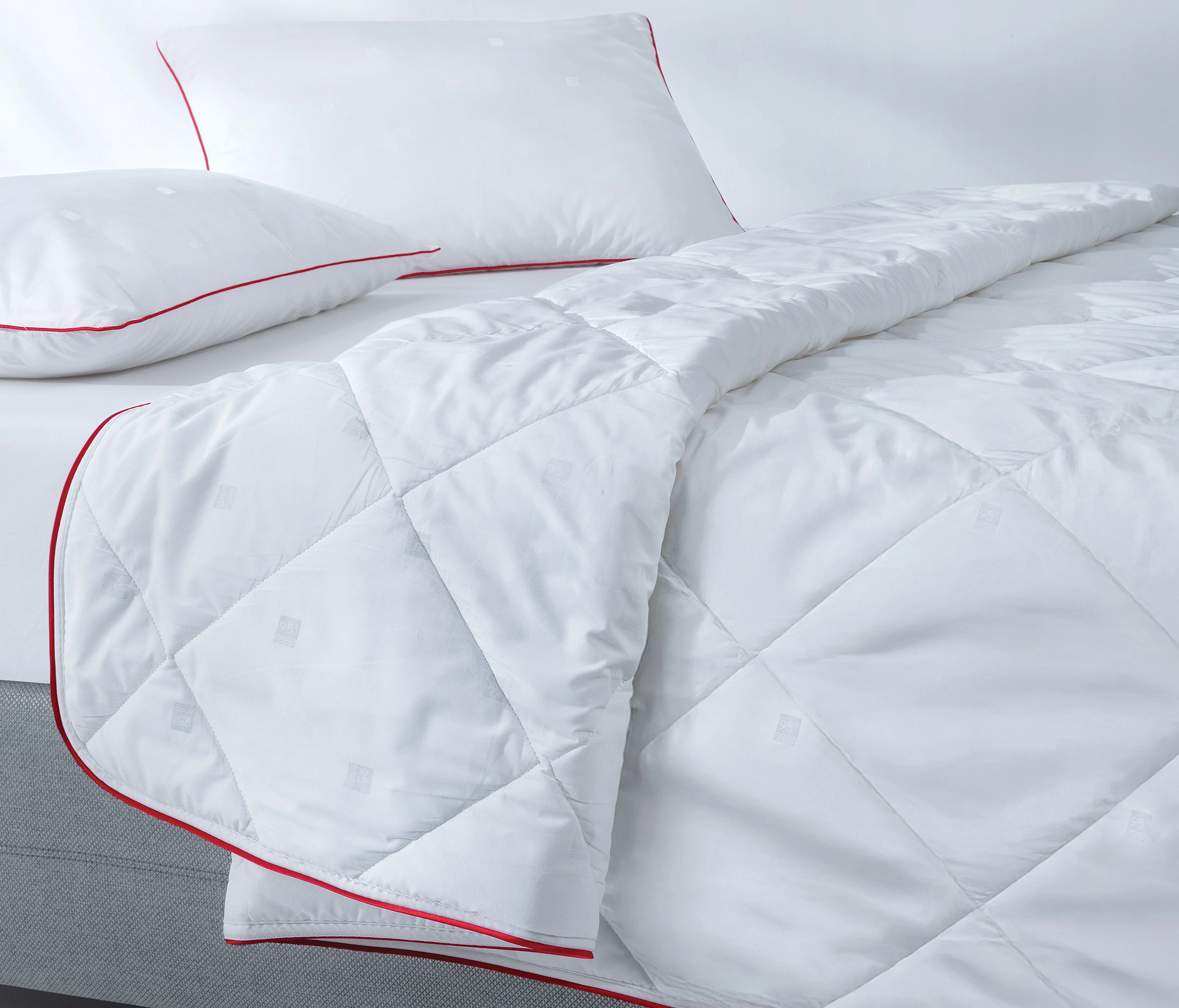 155X215 DACRON 95 QUILT - Image 3